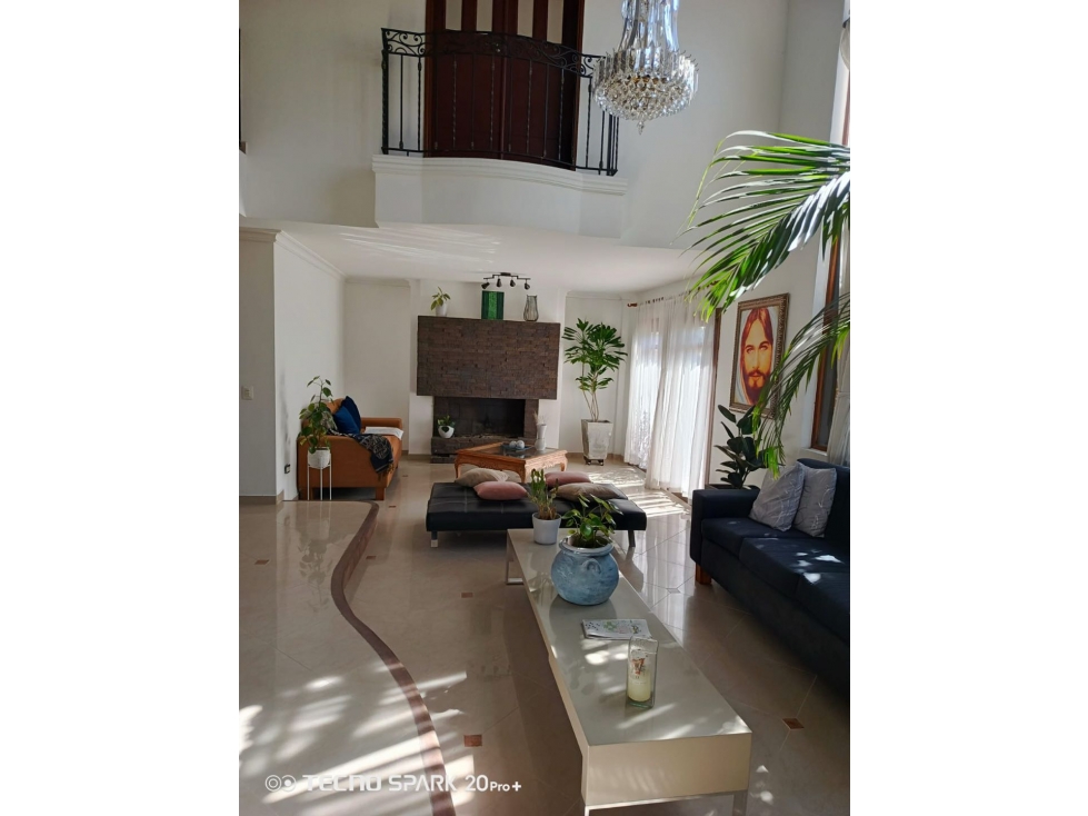 HERMOSA CASA EN SABANETA LOMA SAN JOSÉ UNIDAD COMPLETA — foto 3