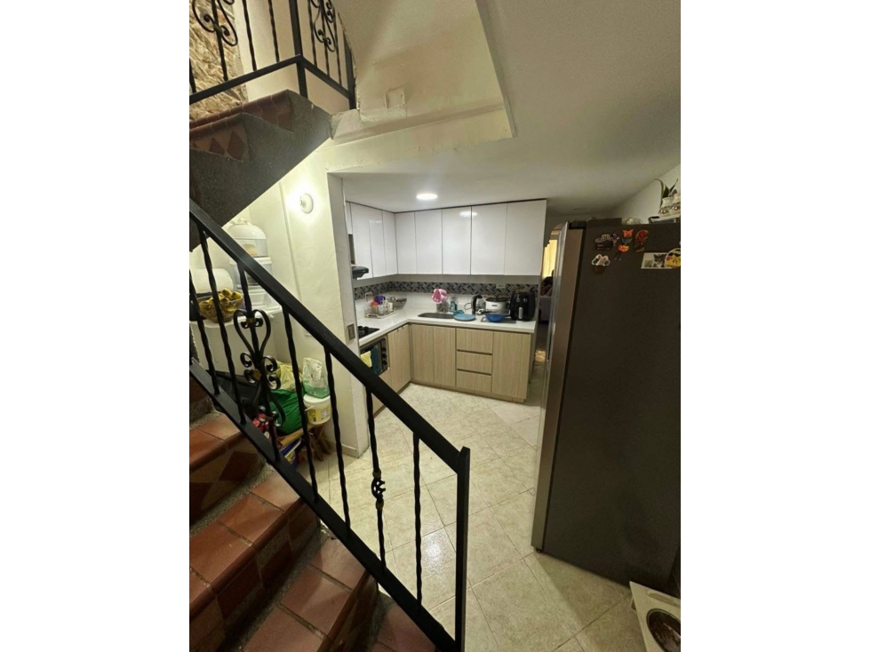 HERMOSA CASA EN SAN ANTONIO DE PRADO PARTE BAJA TOTALMENTE REMODELADA