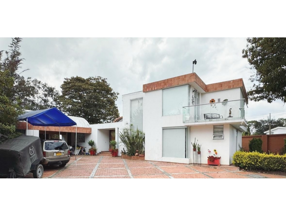 Hermosa casa en San Simón !!! - 2