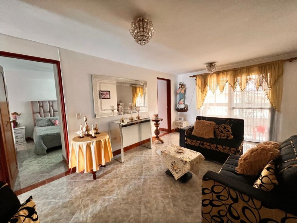 HERMOSA CASA EN SEGUNDO PISO EN VENTA CERCA AL PARQUE - CARMEN VIBORL — foto 6