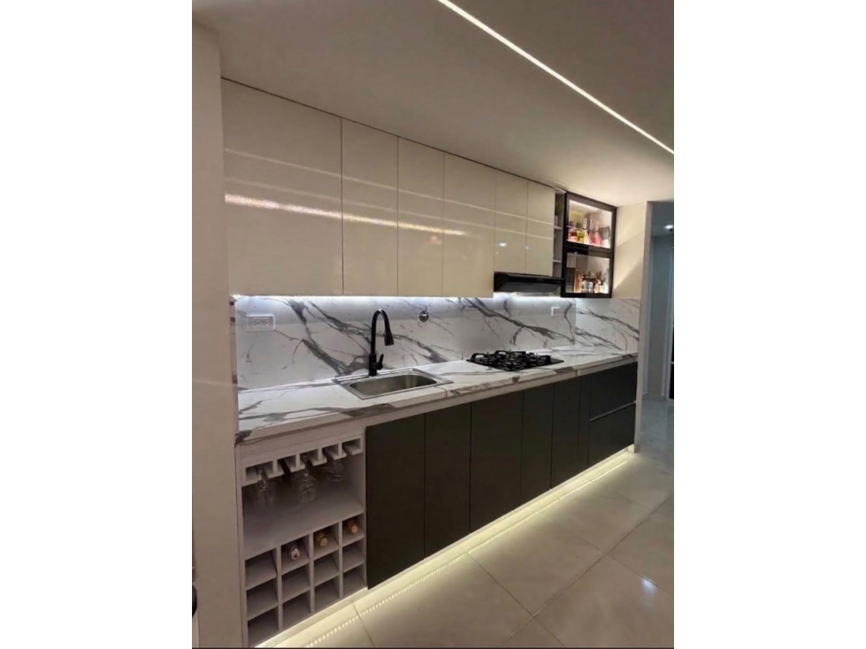 HERMOSA CASA EN SURAMÉRICA ITAGUI PARTE BAJA CERCA AL MALL LA 77 SUR — foto 2