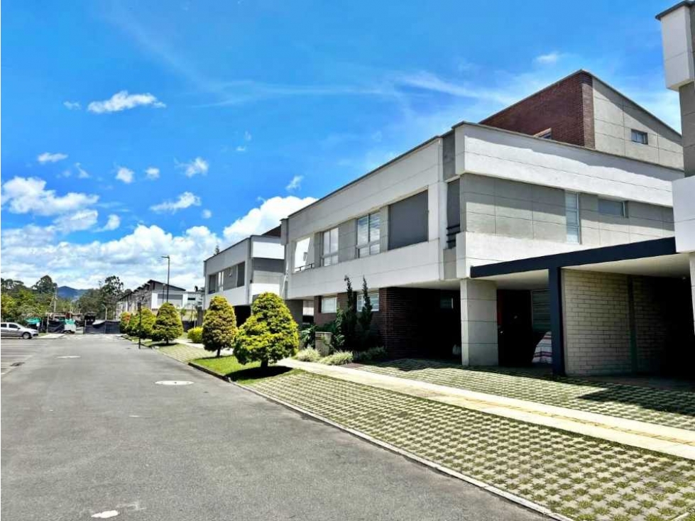 Hermosa casa en unidad cerrada en venta sector barro blanco (LDC) — foto 3