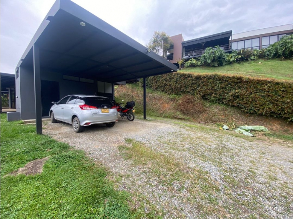 Hermosa casa en unidad cerrada sobre vía La Ceja San Antonio — foto 4