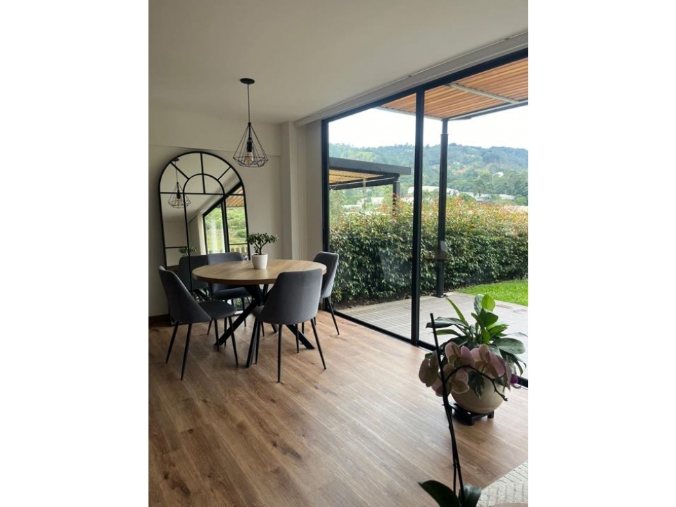 Hermosa casa en urbanización cerrada — foto 3