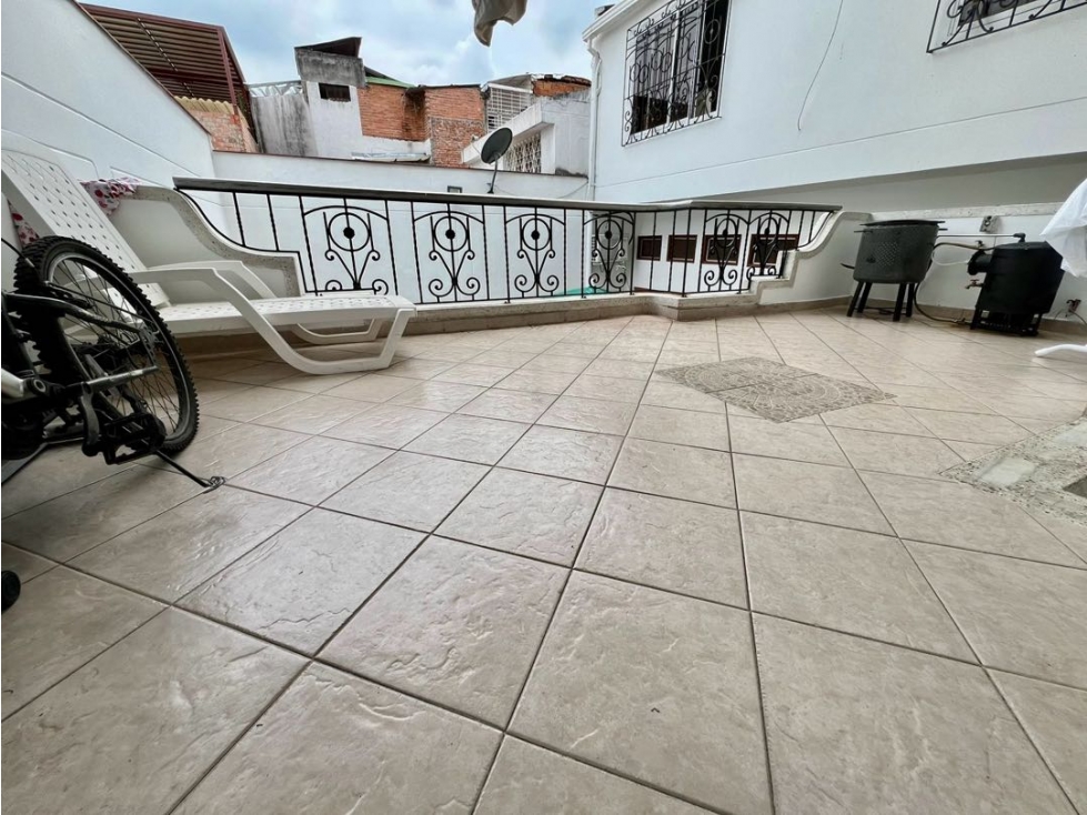 Hermosa casa en venta con piscina - Barrio Las Mercedes Palmira Valle — foto 6