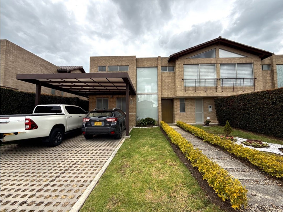 SE VENDE CASA EN CAJICÁ SECTOR MANAS
