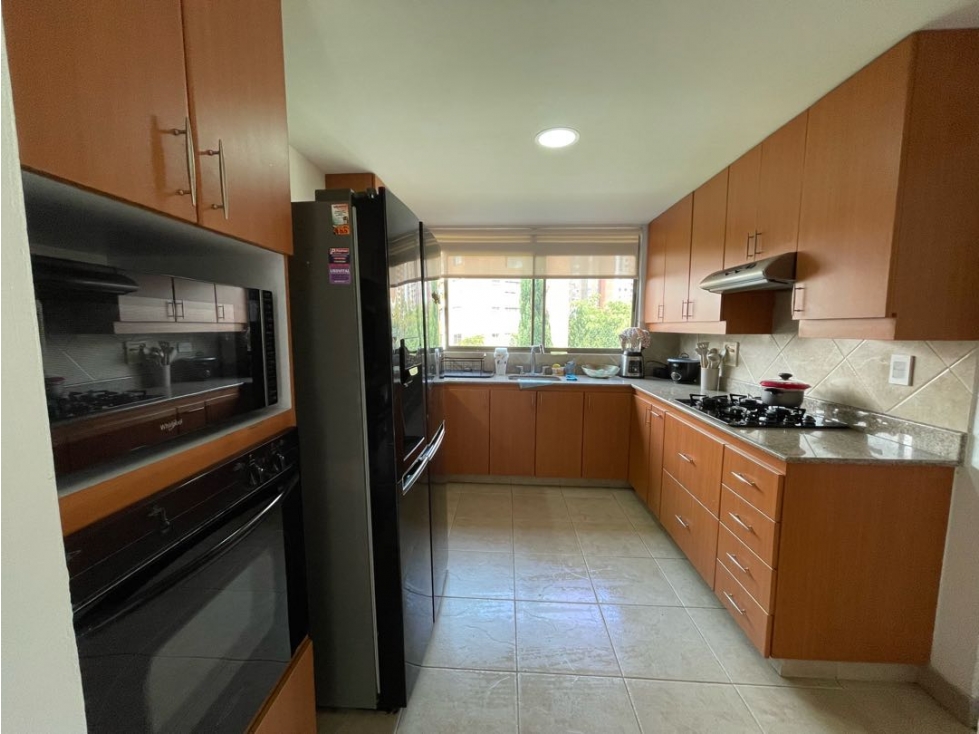 Hermosa casa en venta de 164m² en envigado sector loma del chocho — foto 3