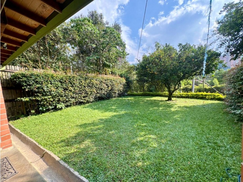 Hermosa casa en venta de 290m² en envigado sector la Sebastiana — foto 2