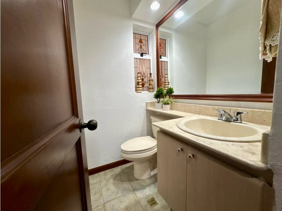 Hermosa casa en venta de 290m² en envigado sector la Sebastiana — foto 6