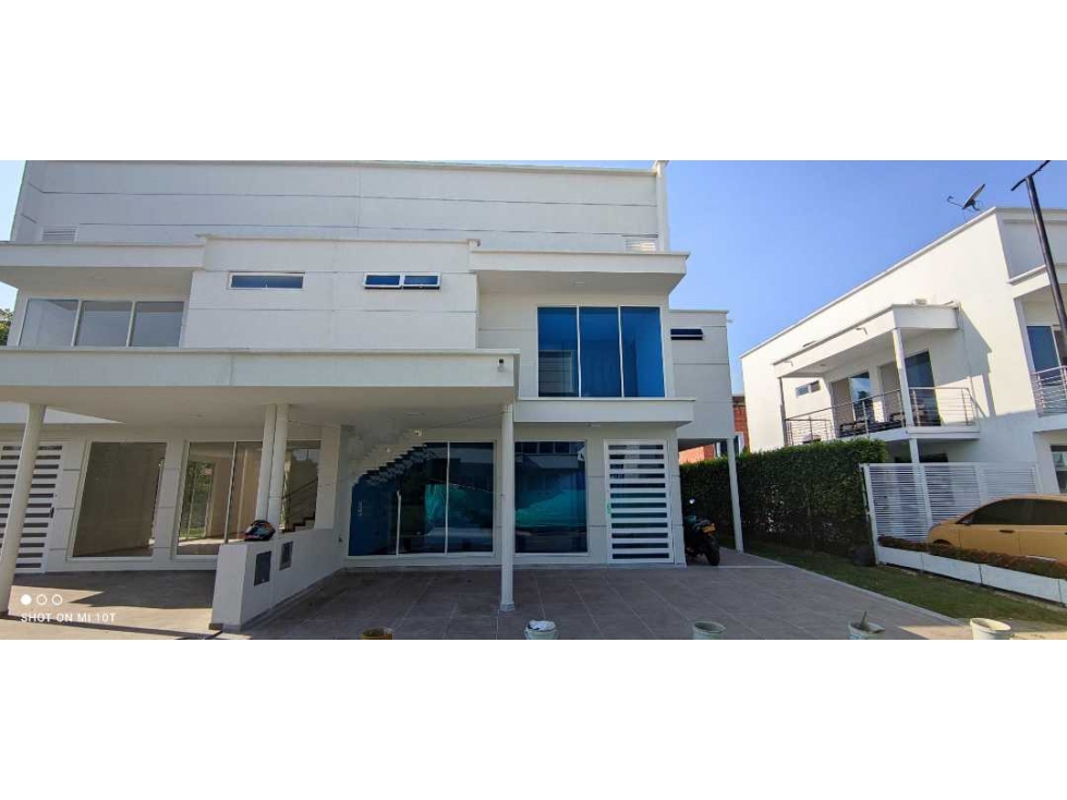 Hermosa casa en venta en ALFAGUARA