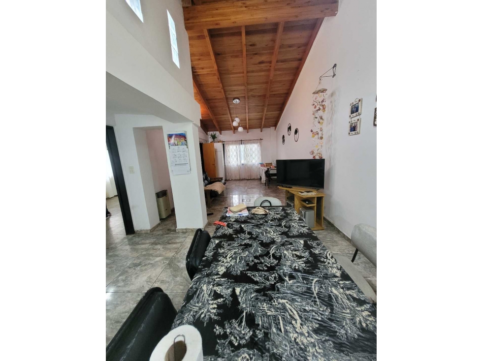 Hermosa casa en venta en B° Poeta Lugones - 4