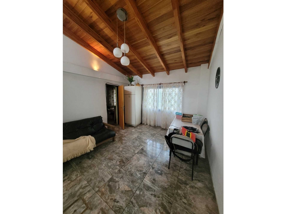 Hermosa casa en venta en B° Poeta Lugones - 5