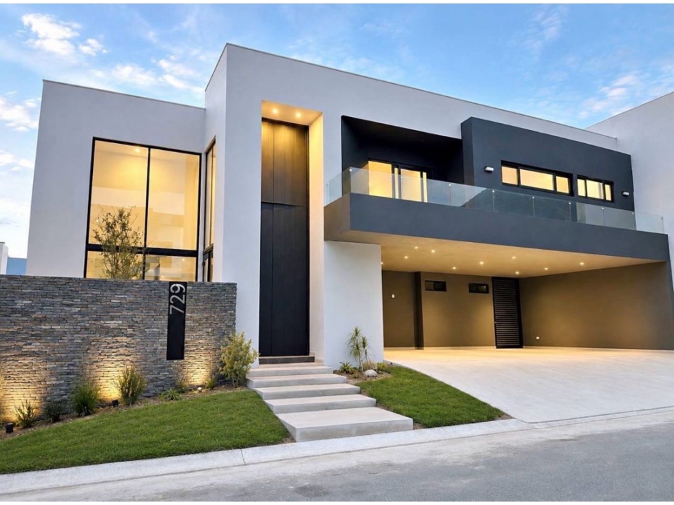 Hermosa Casa en venta en Bosques de las Misiones en Santiago