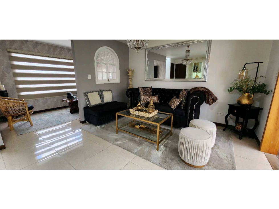 Hermosa CASA en VENTA en conjunto cerrado
