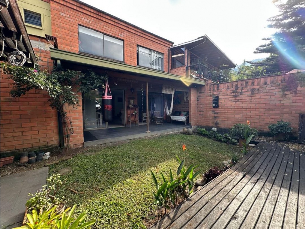 CASA EN VENTA EN ENVIGADO SECTOR LA SEBASTIANA TRANSVERSAL INTERMEDIA — foto 4