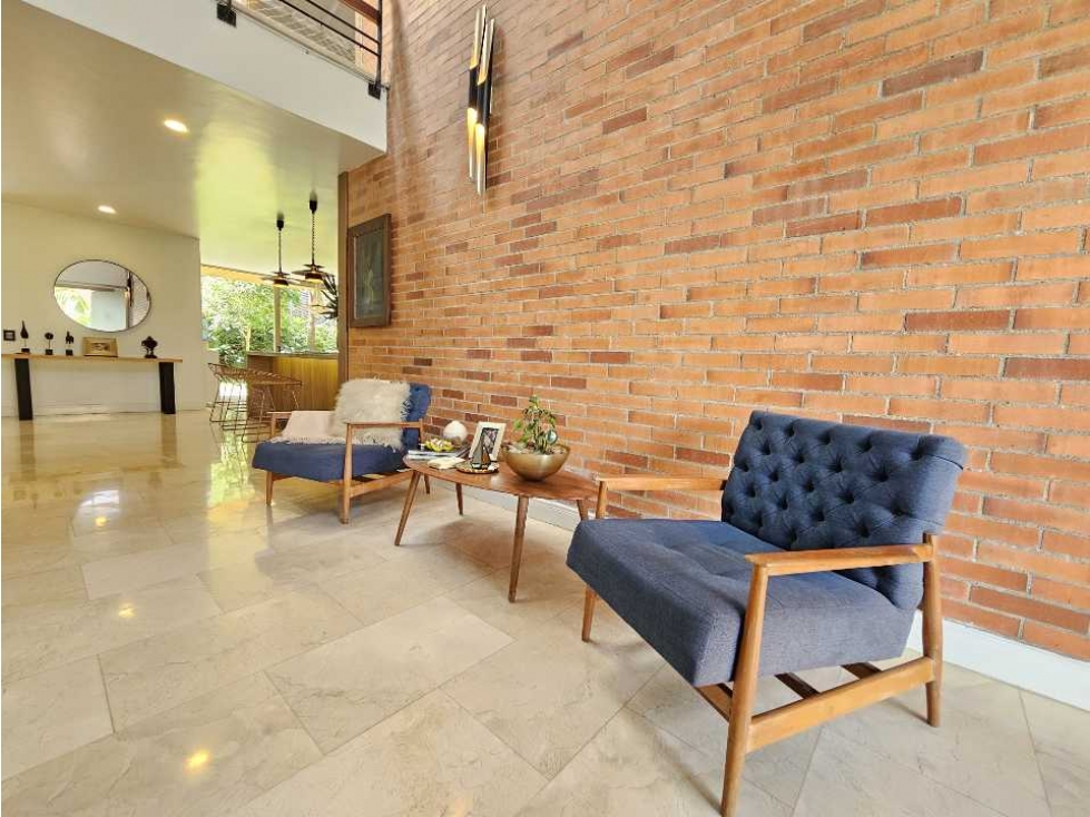 HERMOSA CASA EN VENTA EN LA COLA DEL ZORRO — foto 2