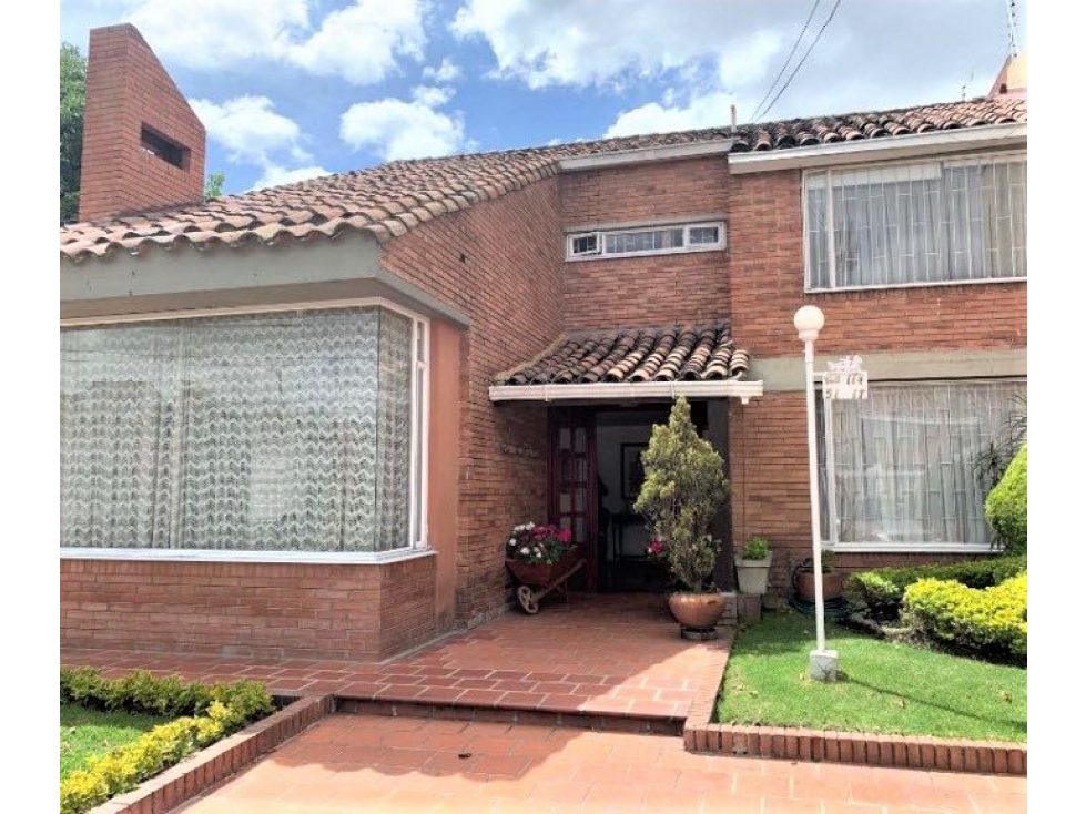 Hermosa Casa en venta en la la Alhambra