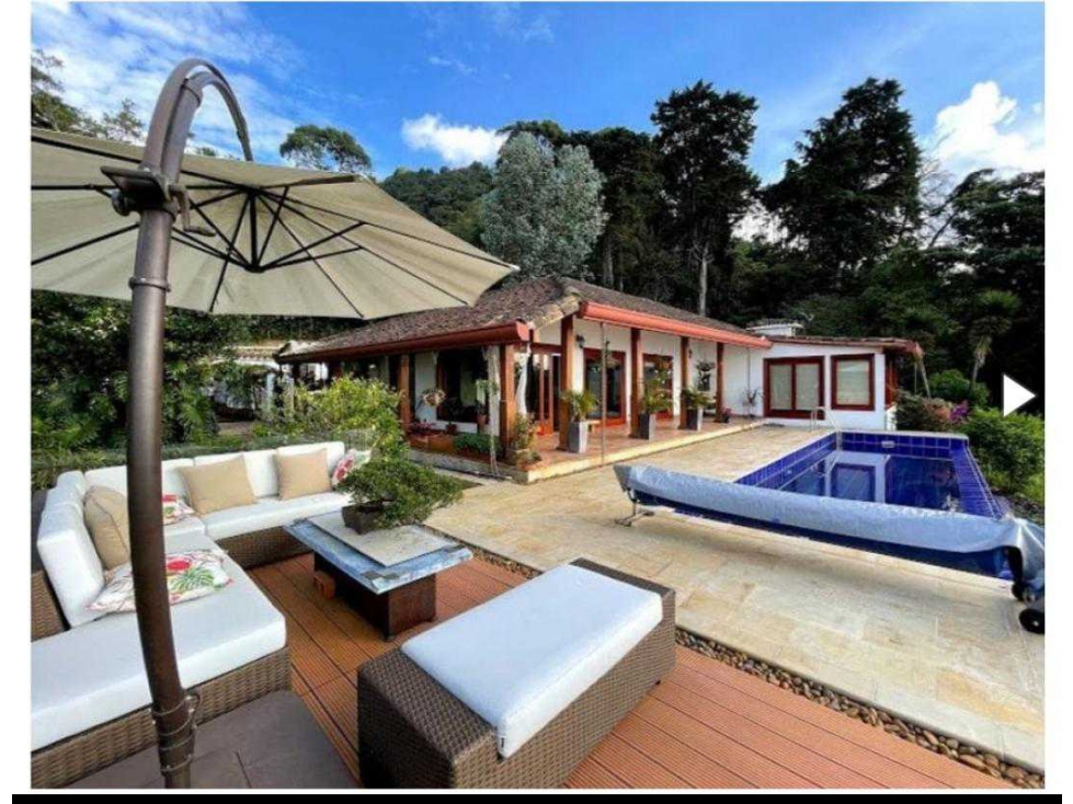 Hermosa casa en venta en las palmas