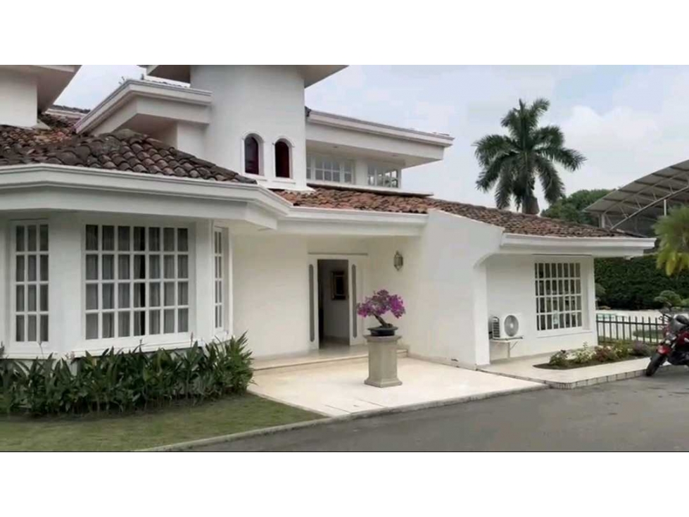 HERMOSA CASA EN VENTA EN PANCE SUR DE CALI