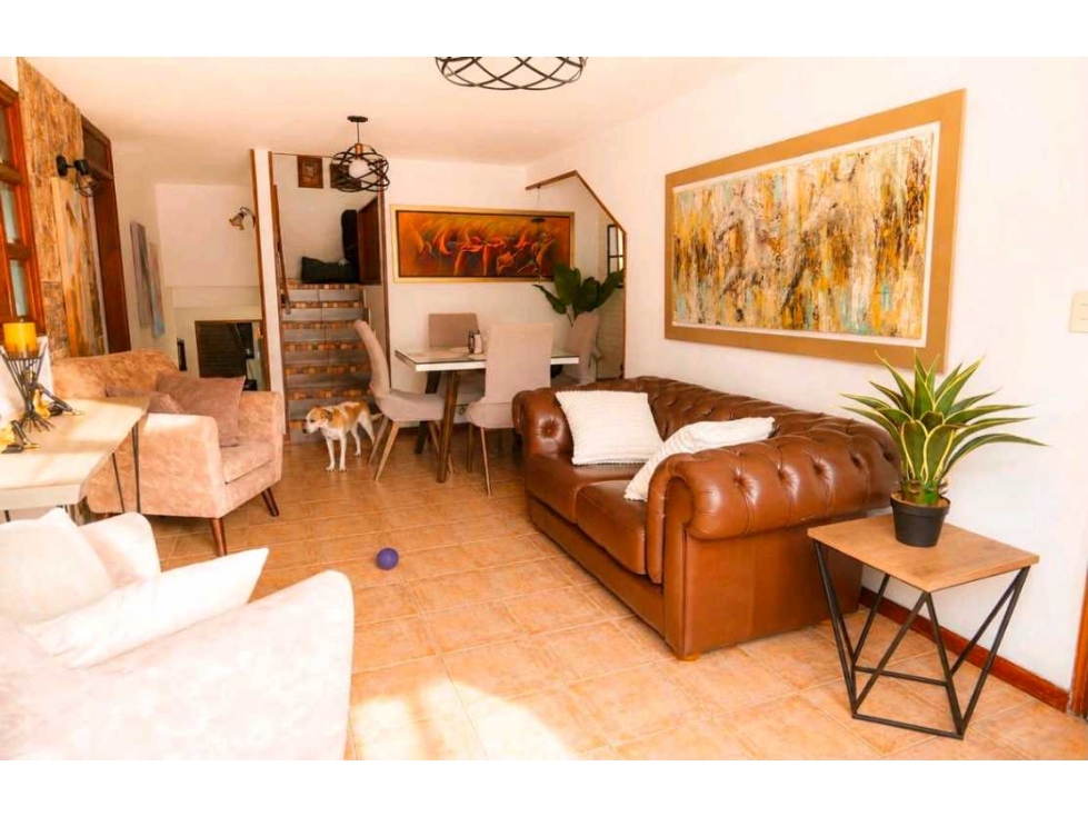 Hermosa casa en venta milan envigado cerca a todo zona plana!