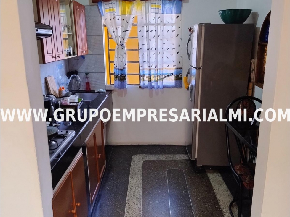 HERMOSA CASA EN VENTA - SECTOR PARIS PARTE BAJA, BELLO COD: 29417 - 6