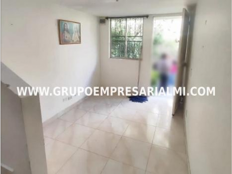 HERMOSA CASA EN VENTA - SECTOR LA POLA COD: 29998