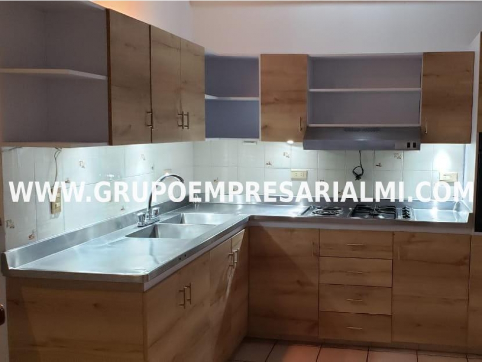 MAGNÍFICA CASA UNIFAMILIAR EN VENTA - SECTOR CALASANZ COD: 27624 — foto 4
