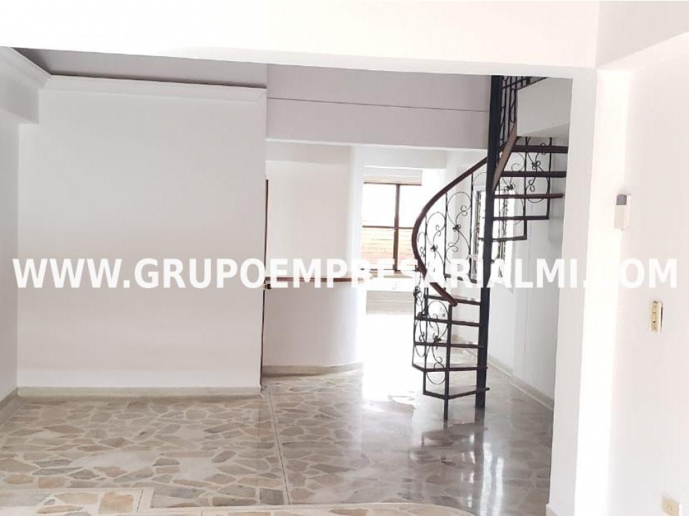 MAGNÍFICA CASA UNIFAMILIAR EN VENTA - SECTOR CALASANZ COD: 27624 — foto 3