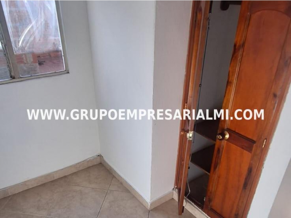 HERMOSA CASA EN VENTA - SECTOR MANRRIQUE ORIENTAL COD: 34076 — foto 4