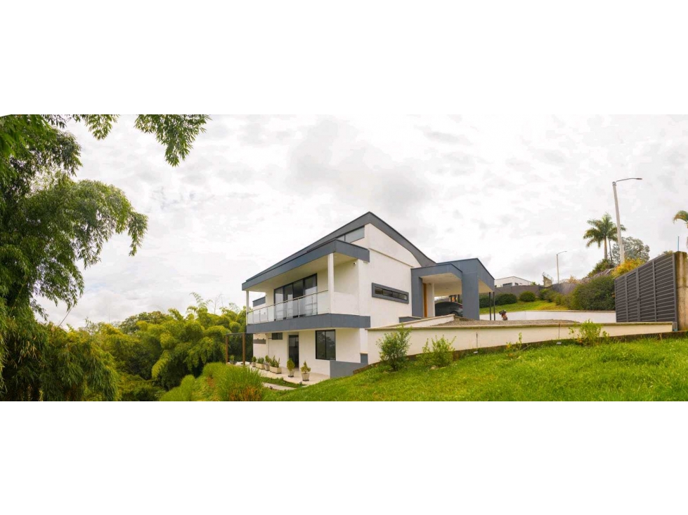 Hermosa casa en venta sector vía armenia