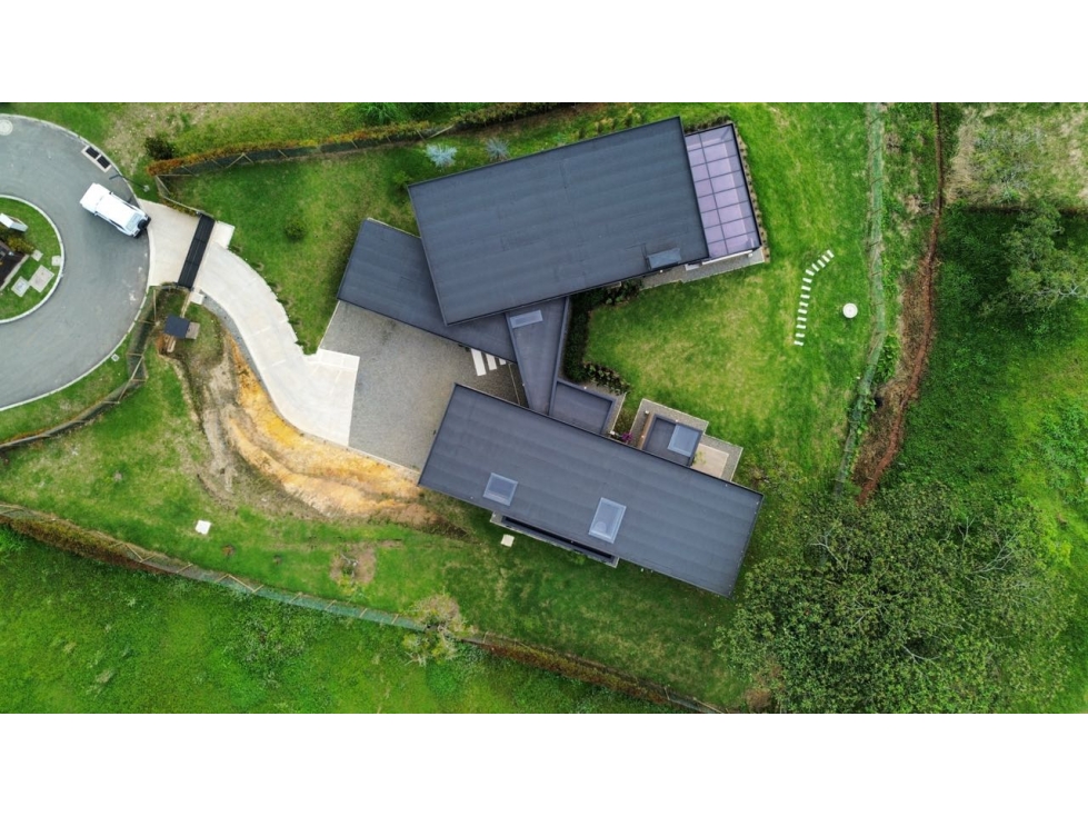 Hermosa casa en venta vía La Ceja/ Rionegro. Unidad cerrada — foto 3