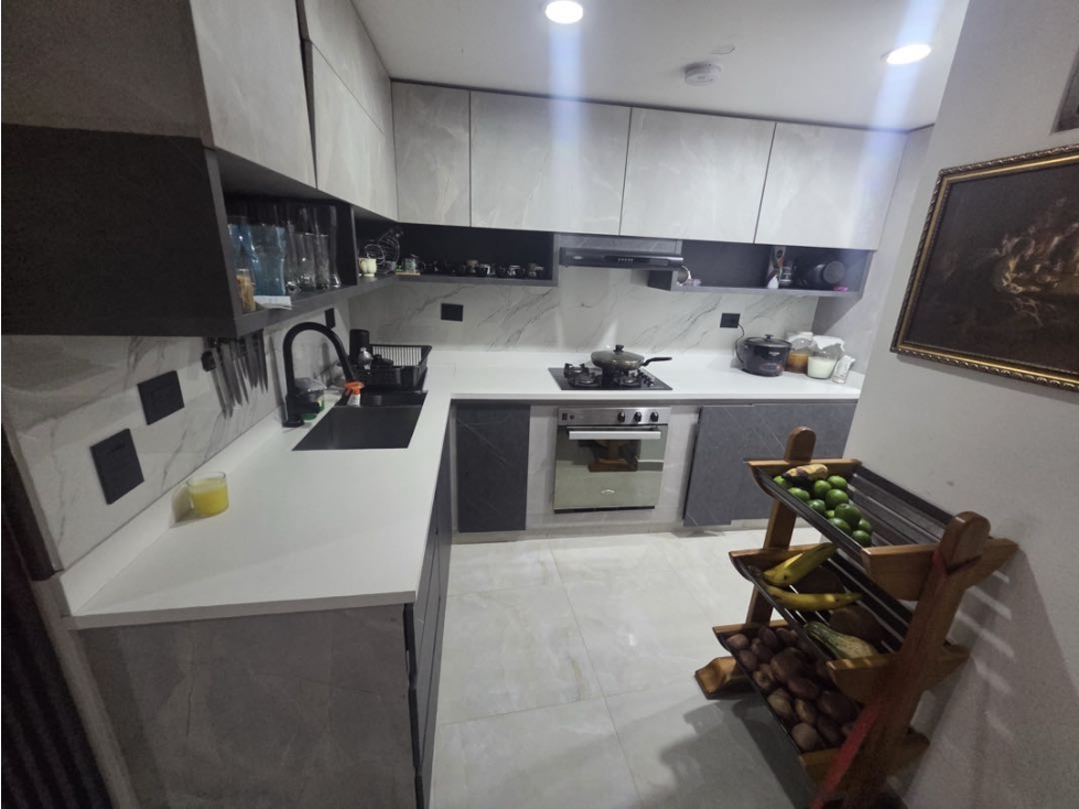 HERMOSA CASA ENVIGADO SECTOR LA INTERMEDIA CERCA MALL SEBASTIANA