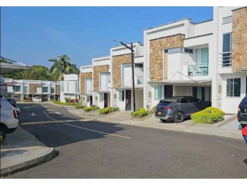 Hermosa casa Esquinera