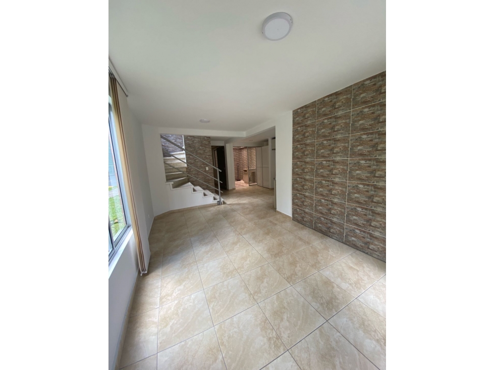 Hermosa casa esquinera cerritos campestre — foto 4