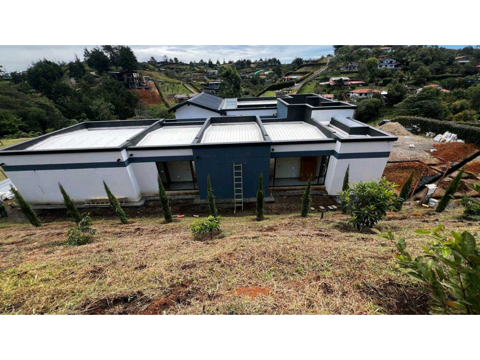 HERMOSA CASA FINCA EN CONSTRUCCIÓN EN VENTA EN EL CARMEN DE VIBORAL... — foto 2