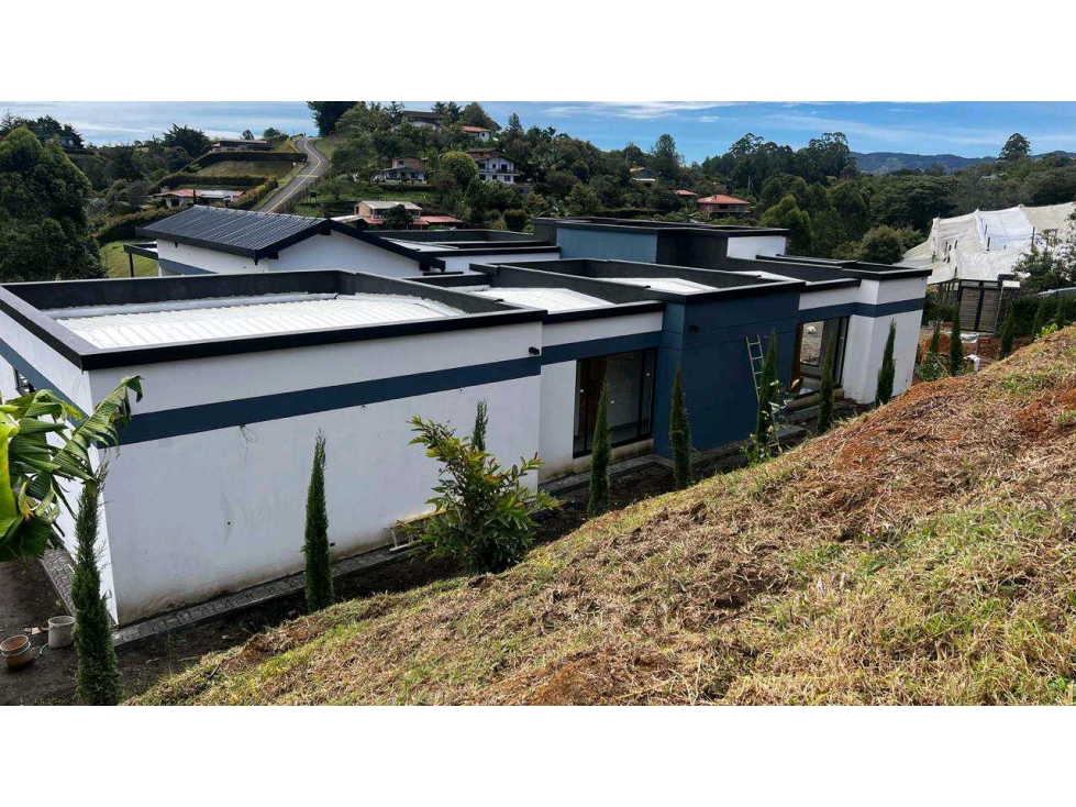 HERMOSA CASA FINCA EN CONSTRUCCIÓN EN VENTA EN EL CARMEN DE VIBORAL... — foto 3