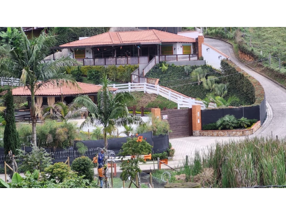 Hermosa casa finca en El Carmen de Viboral vereda Garzonas La Fresca