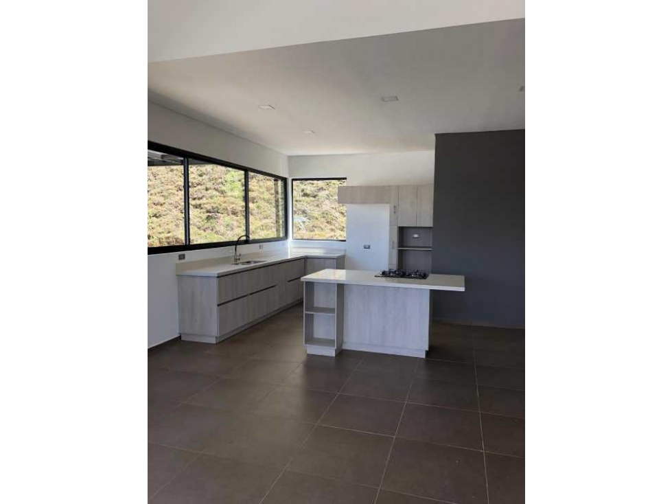 HERMOSA CASA FINCA EN PARCELACIÓN - EXCELENTE UBICACIÓN CARMEN VÍBORAL — foto 6