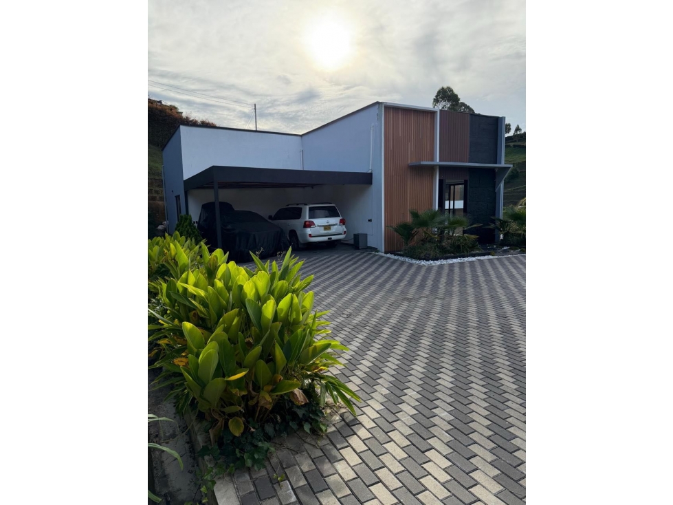 HERMOSA CASA FINCA EN PARCELACIÓN EL ENCANTO ORIENTE ANTIOQUEÑO — foto 4