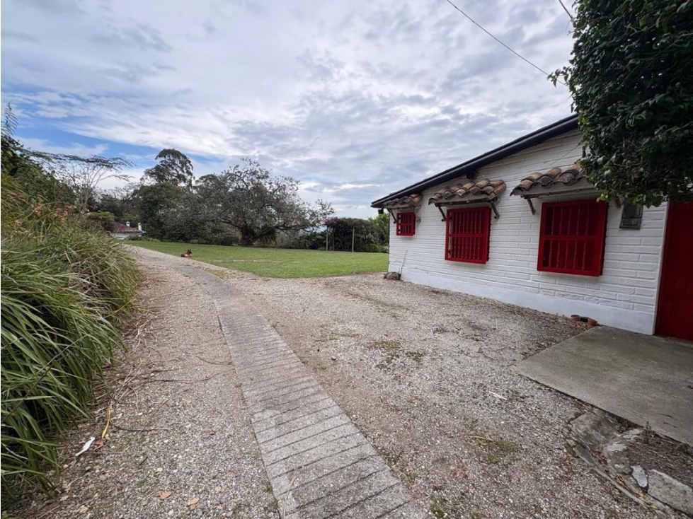 Hermosa casa finca en Rionegro a tres minutos de la autopista — foto 3