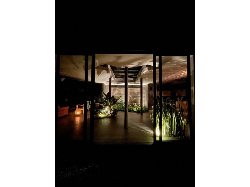 Hermosa casa finca en unidad cerrada en la vía San Antonio La Ceja