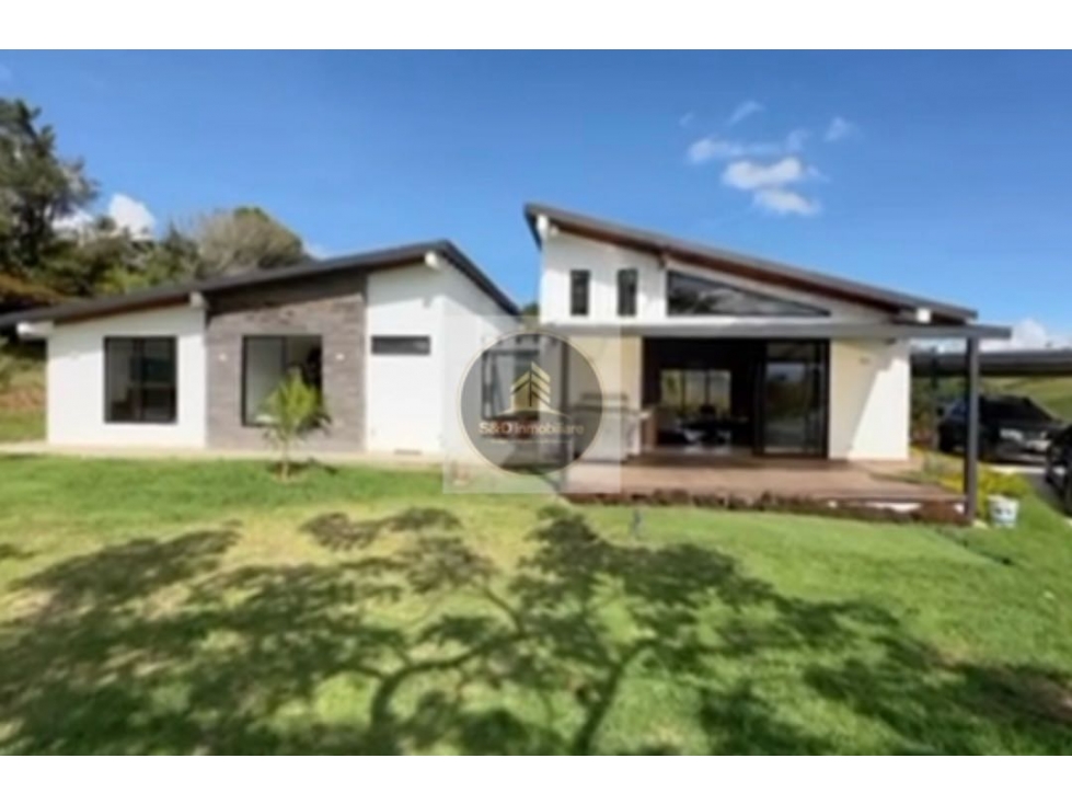 HERMOSA CASA FINCA EN VENTA EL CARMEN DE VIBORAL