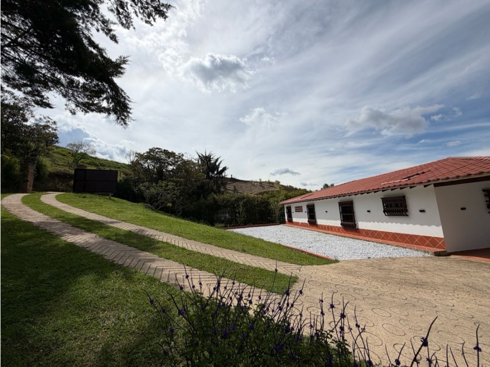 HERMOSA CASA FINCA EN VENTA EL CARMEN DE VIBORAL — foto 4