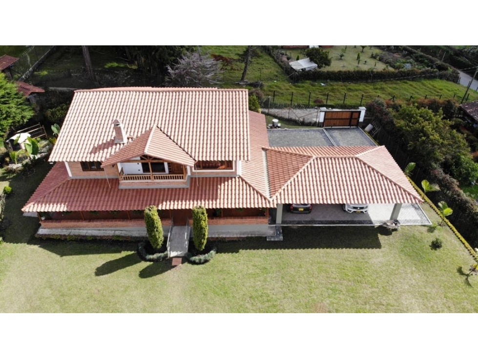 HERMOSA CASA FINCA EN VENTA EN EL CARMEN DE VÍBORAL- Oportunidad .I — foto 2