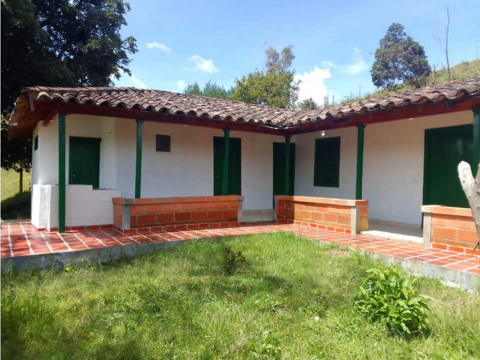 HERMOSA CASA FINCA TRADICIONAL EN VENTA EN SAN VICENTE FERRER ANT.