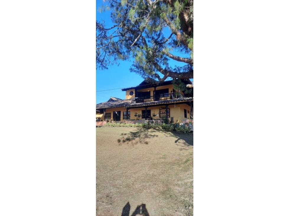 HERMOSA CASA FINCA TRADICIONAL CON VISTA EN VENTA - CARMEN DE VÍBORAL - 2
