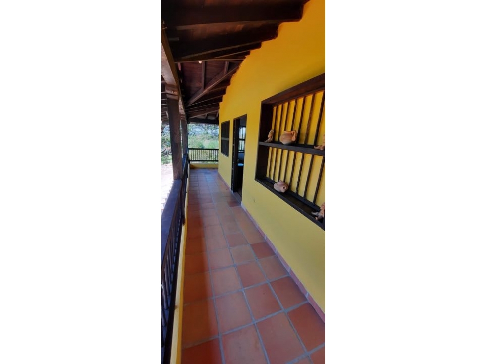 HERMOSA CASA FINCA TRADICIONAL CON VISTA EN VENTA - CARMEN DE VÍBORAL - 3