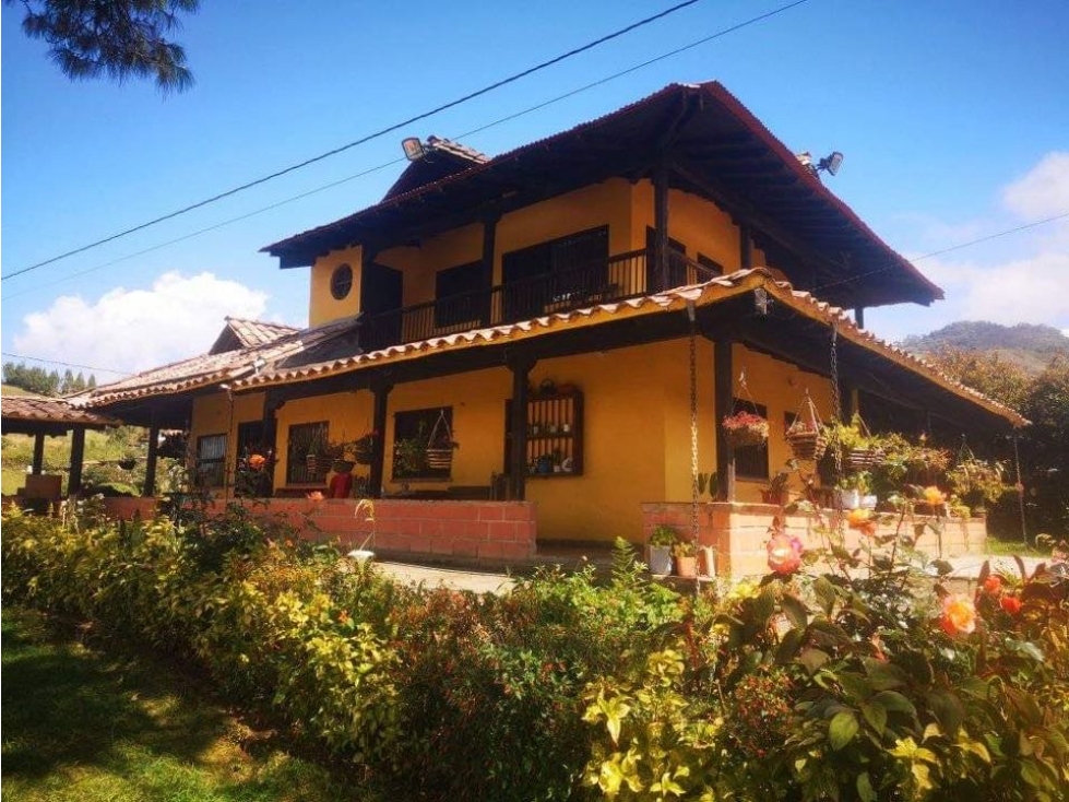 HERMOSA CASA FINCA TRADICIONAL EN VENTA - EXCELENTES UBICACIÓN.