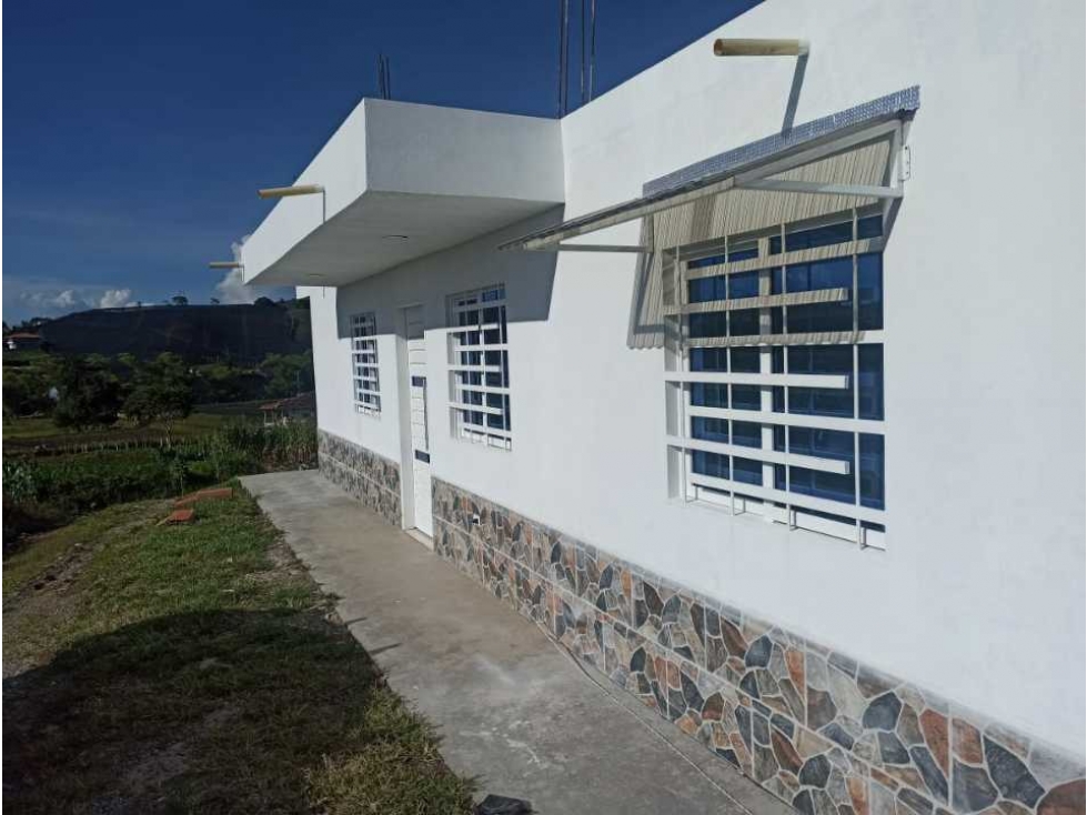 HERMOSA CASA FINCA UBICADA EN EL CARMEN DE VIBORAL — foto 3