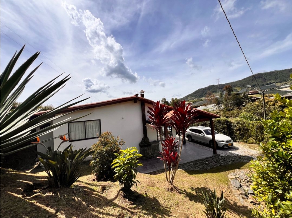 HERMOSA CASA FINCA UNIFAMILIAR EN VENTA - CARMEN DE VIBORAL - 100%